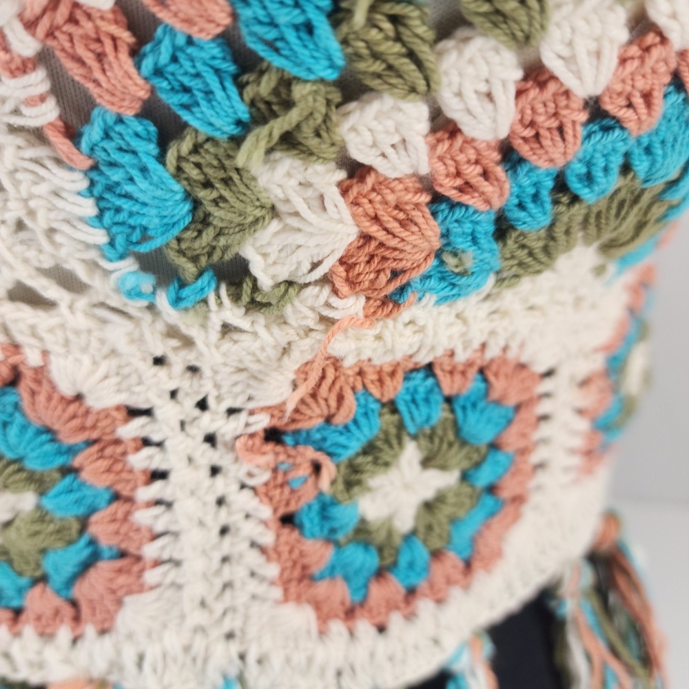 NWT Handmade Medium | Crochet Fringe Boho Festival Crop Top Cream Multi - Picture 7 of 7